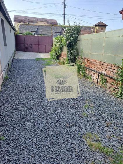 Casa 2 camere | decomandat 50mp | curte privata 40mp | zona Lazaret - 1