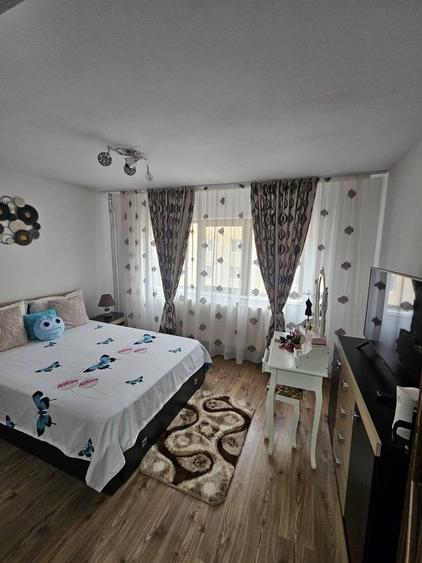 Apartament 3 camere bloc 6bis etaj 2 - 3