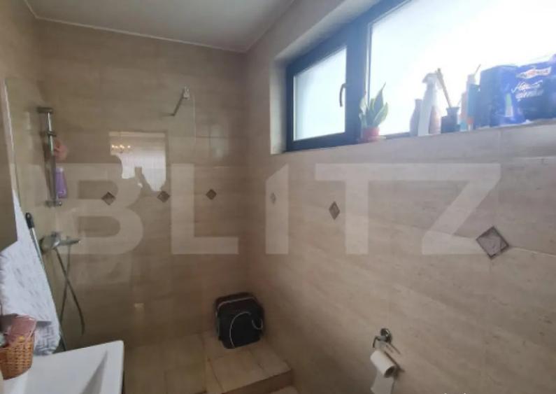 Casa cu 4 camere, instalatie fotovoltaica, acces restriction - 12