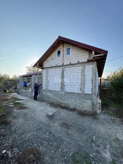 Casa de vanzare cu livada si vie Mineri judetul Tulcea Casa de vanzare cu livada si vie Mineri judetul Tulcea