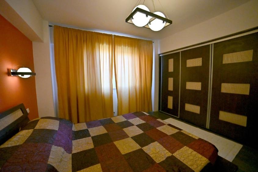 Apartament de vanzare, 4 camere, Rovine - Craiova - 12