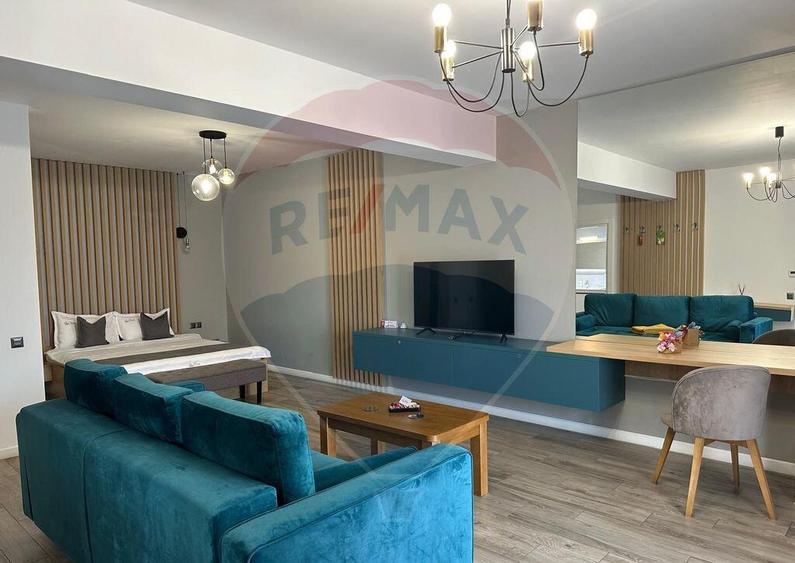 Apartament de lux cu 1 camera tip studio si parcare privata - 1