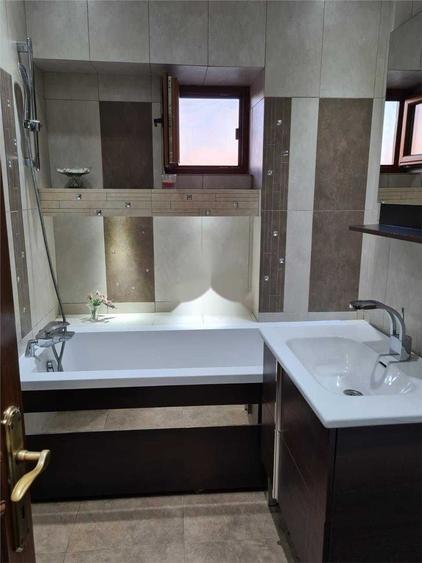 Apartament 3 camere de vanzare Podu Ros - 1
