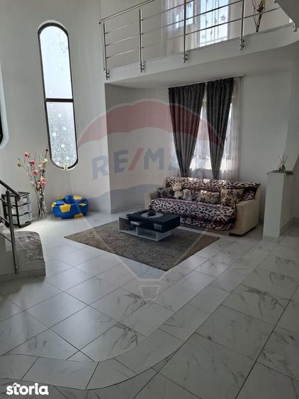 Casa / Vila cu 5 camere de vanzare - 14