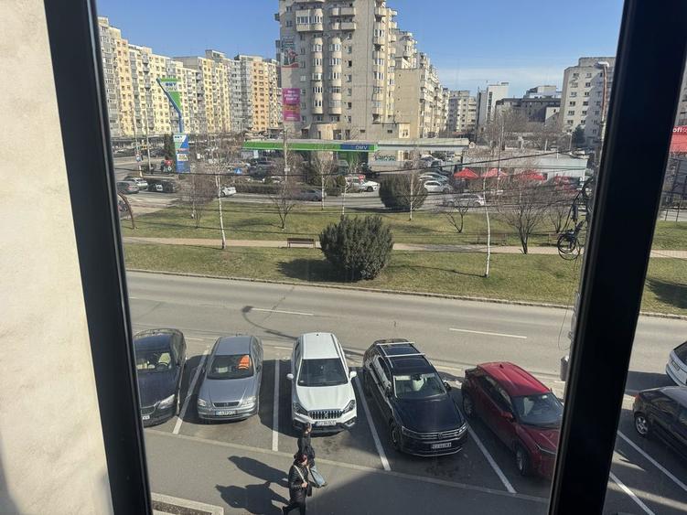 Dau in chirie spatiu comercial 50 MP Marasti sens giratoriu - 4