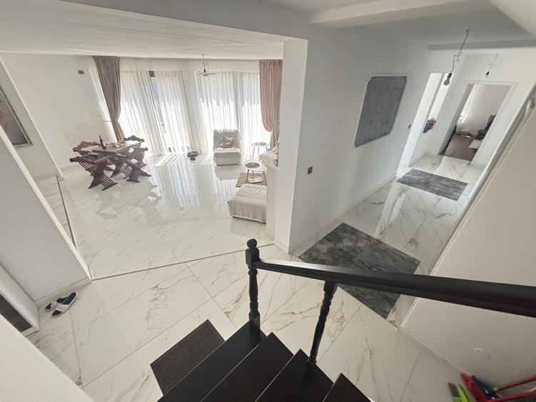 Vand vila de lux Mosnita 330000 euro - 1