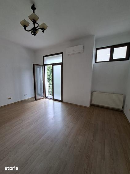 Casă cu Teren 200 Mp în Iancului