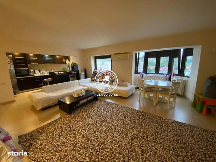 Apartament cu 4 camere decomandat în Gară