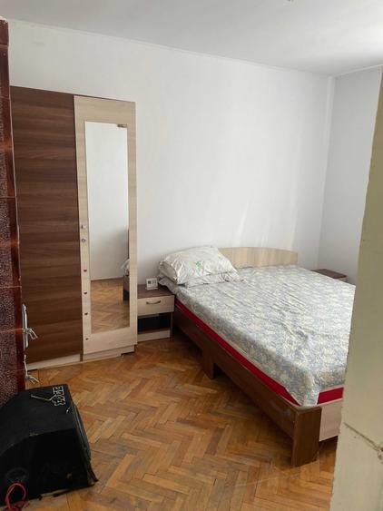 Apartament cu 2 camere decomandat în Ghimpați