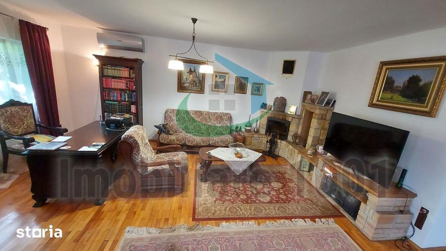 Casă cu 5 camere cu Teren 660 Mp în Central