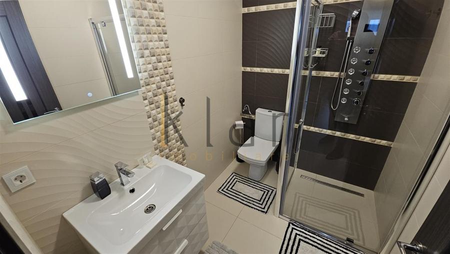 Apartament cu 3 camere semidecomandat, mobilat în Bună Ziua