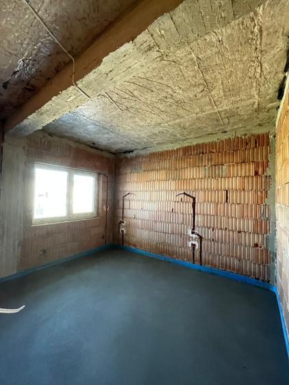 Duplex cu 5 camere cu Canalizare în Moșnița Nouă