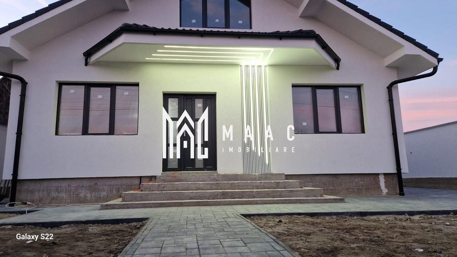 Casă individuală cu 3 camere cu Canalizare în Cristian