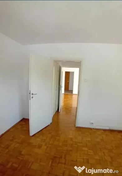 Apartament cu 2 camere decomandat în Astra