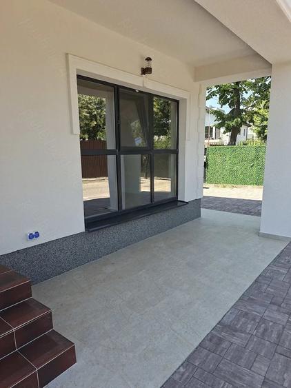 Casă cu 6 camere cu Teren 540 Mp în Central