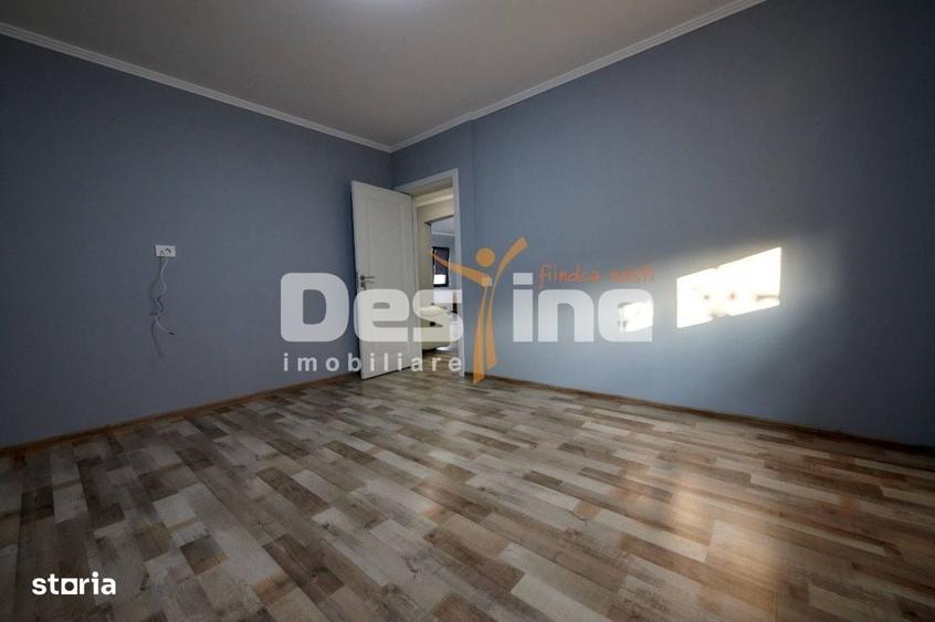 Casă cu 4 camere cu Teren 250 Mp în Central
