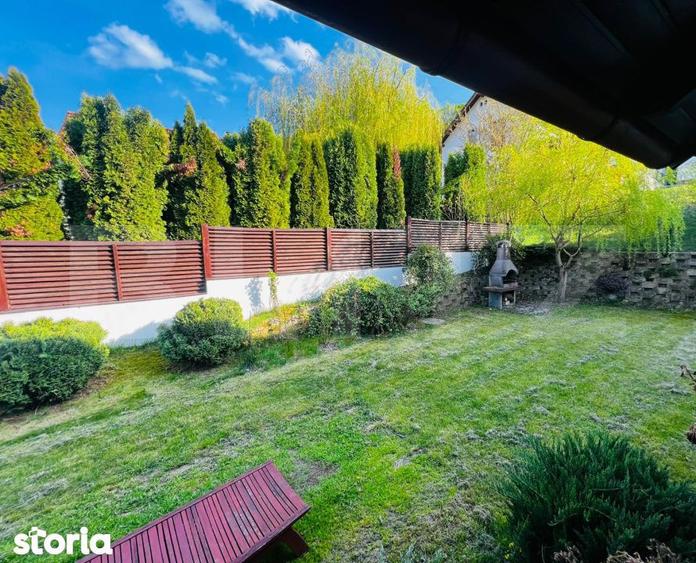 Casă cu 5 camere cu Teren 700 Mp în Corunca