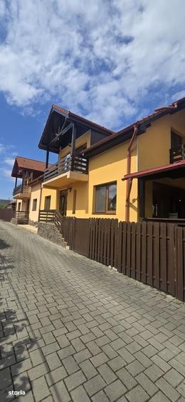 Casă cu 4 camere în Central