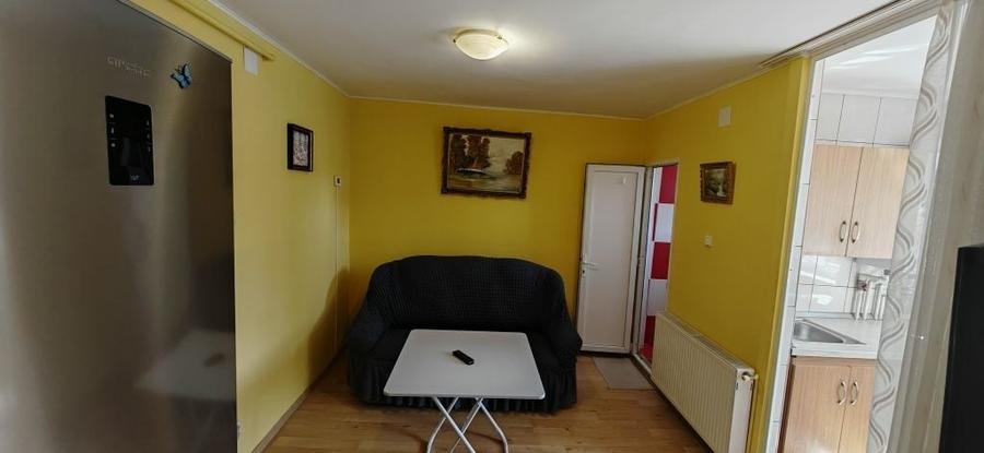 Apartament cu 2 camere semidecomandat în Calea Călărașilor