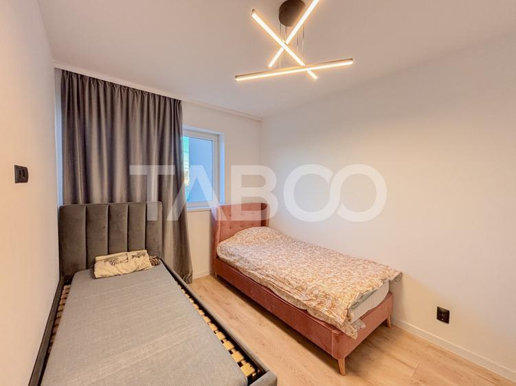 Apartament cu 3 camere semidecomandat, mobilat în Florești