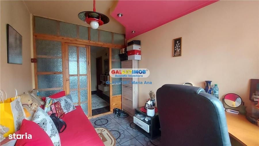 Apartament cu 4 camere decomandat în Central