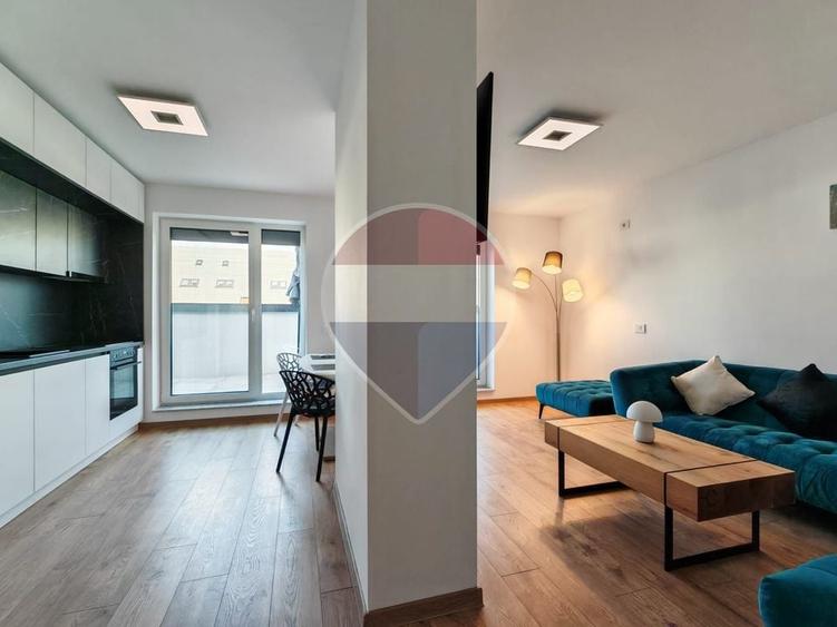 Apartament cu 2 camere decomandat, mobilat în Central