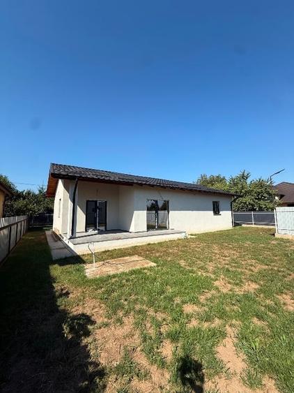 Casă individuală cu 3 camere cu Teren 460 Mp în Lilieci