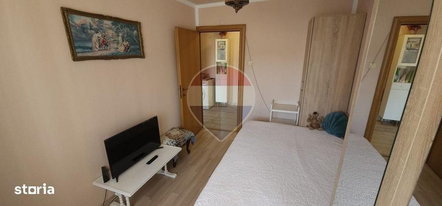 Apartament cu 3 camere decomandat în Doamna Ghica