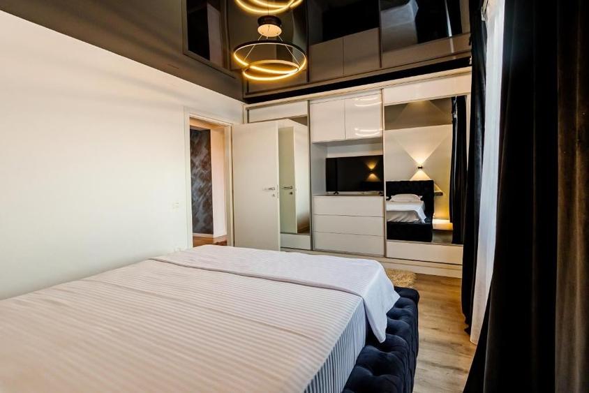 Apartament cu 3 camere decomandat, mobilat în Mamaia-Sat