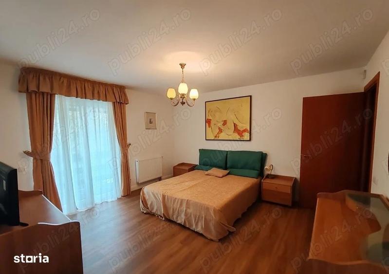 Apartament cu 4 camere decomandat în Ostratu