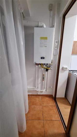 Garsonieră decomandată, mobilată în Micro 20