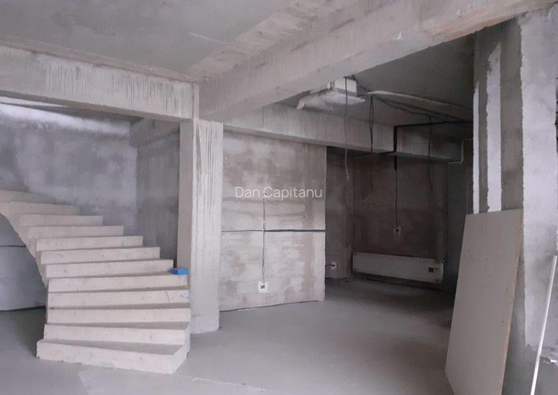 Constructie si teren ideale pentru saloane evenimente si ...