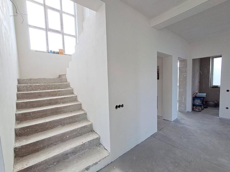 Casa individula cu CF la zi, teren 601 mp, 5 camere - 2