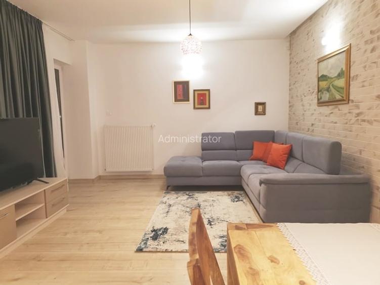 Apartament cu 3 camere decomandat, mobilat în Floreasca Apartament cu 3 camere decomandat, mobilat în Floreasca