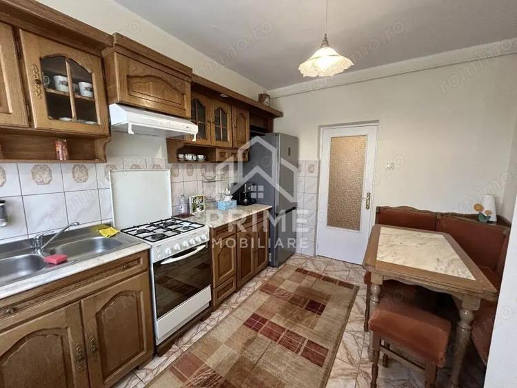 Apartament 3 camere de inchiriat , 70 mp , Zona Cetate - 11