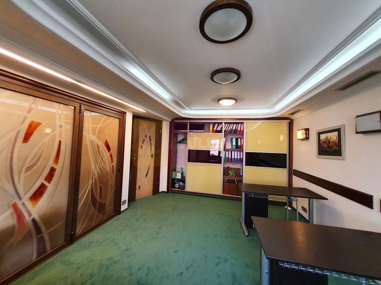 Apartament cu 3 camere de vanzare in Campina - Zona ultracentrala - 9