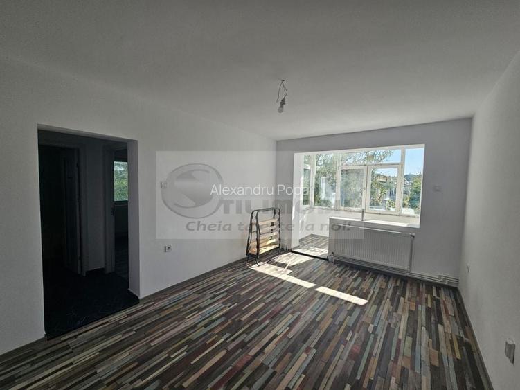 Apartament 2 camere Podu Ros-Sos. Nationala - renovat complet