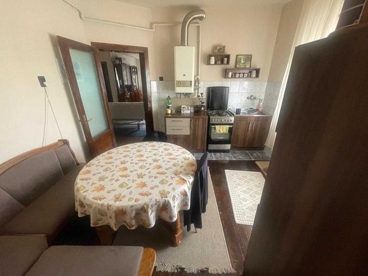 Apartament 3 camere, loc parcare in curte, spatiu verde,P-ta Izvoare. - 8