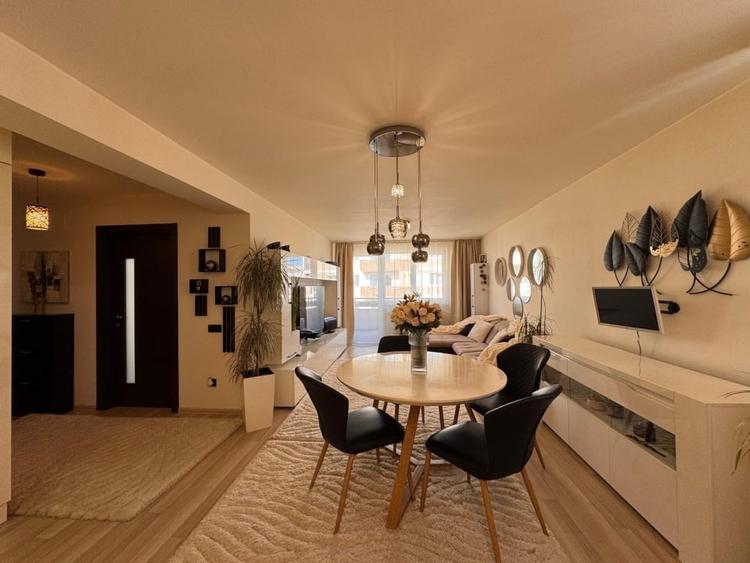 Urban Residence Coresi, apart. elegant cu doua camere, terasa si boxa - 1