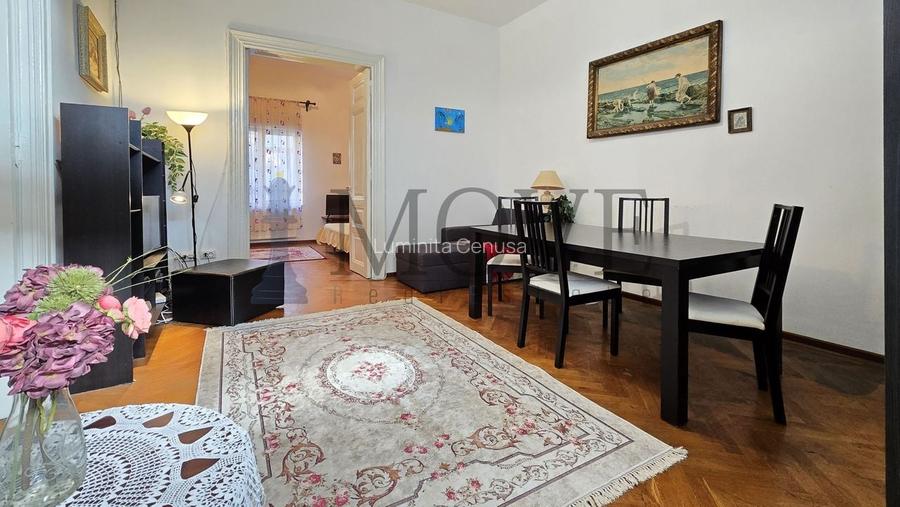 Casă cu 3 camere în P-ța Romană Casă cu 3 camere în P-ța Romană