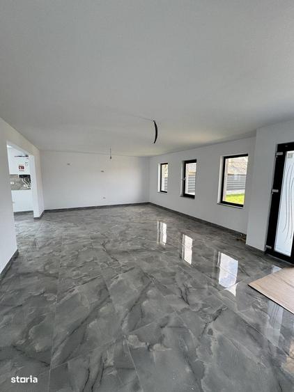 Vand Casa noua in Cordun - 6