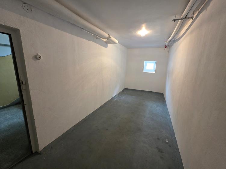 Pajura decomandat vila 74.10 m2 plus o boxa mare de 12 m2 - 9