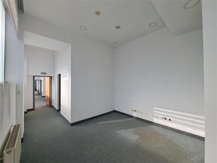 Spatiu comercial, 318 mp utili, situat in zona Centrala! - 8