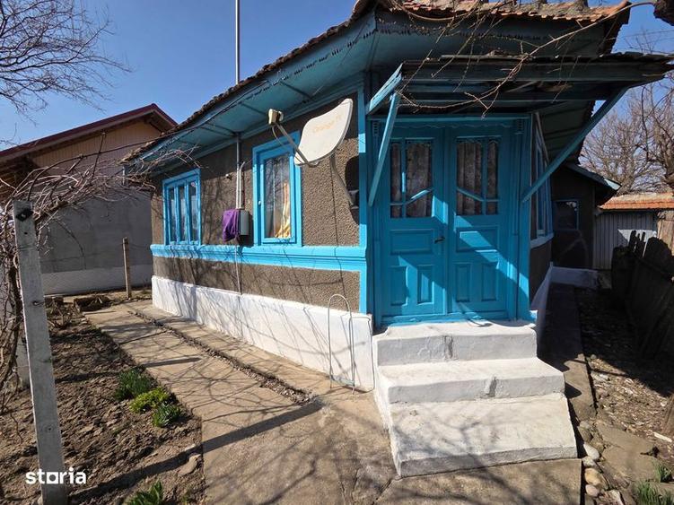 Casa batraneasca in comuna Cioranii de Jos - 400m2 - 1