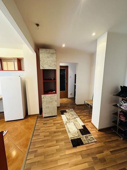 Inchiriez apartament 2 camere - 4