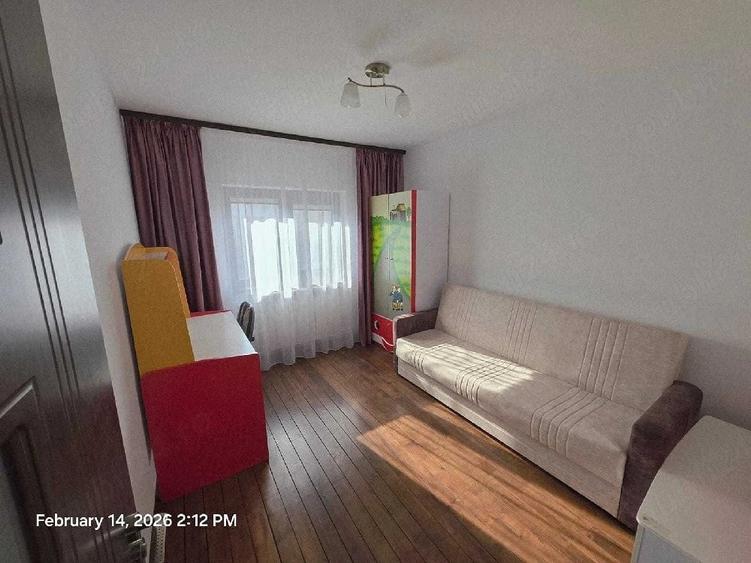 Apartament cu 3 camere decomandat, mobilat în Tomis Nord