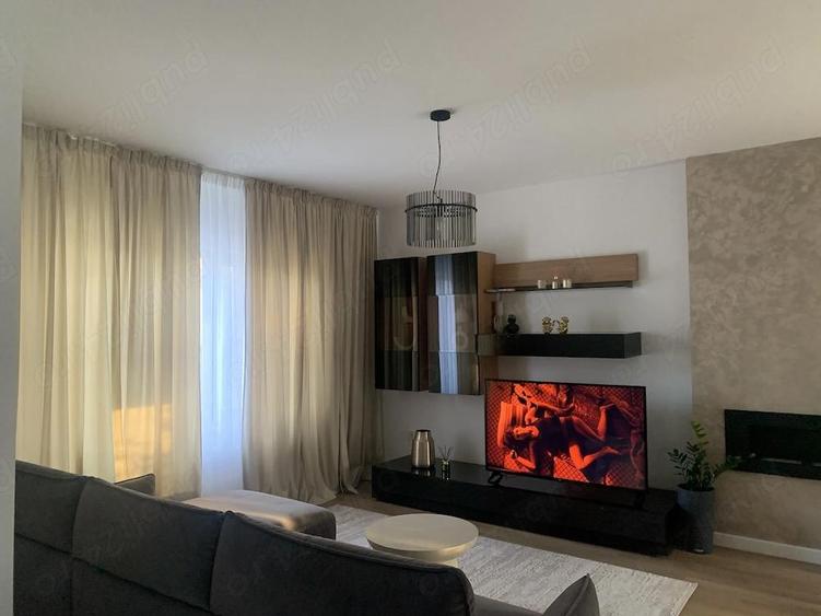 Casă cu 4 camere cu Teren 250 Mp în Exterior Vest