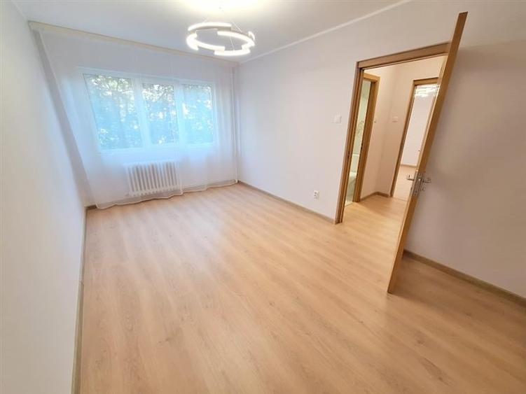 Apartament 3 camere, Renovat 2025, cu 2 balcoane,Bacau - 9