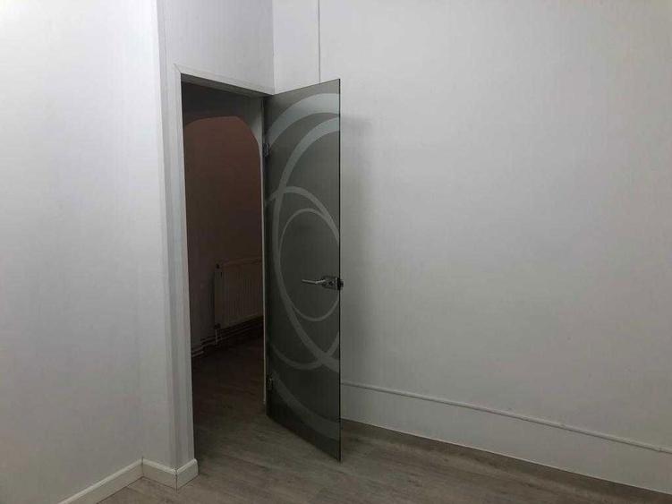 Proprietar , inchriez parter vila ( 60m2) nemobilat - 3