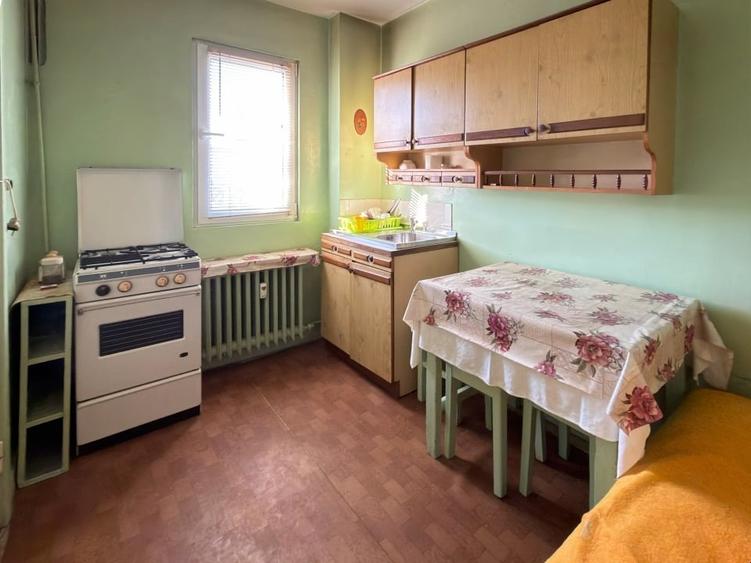 Apartament 2 camere, 48 mp, balcon închis, etaj 3/4, Cornișa – lângă Școala 10 - 7